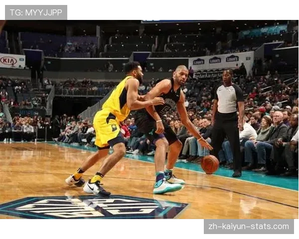 埃尔文·海耶斯内线背打效率提升显著 拉开对尼古拉斯·巴图姆的差距